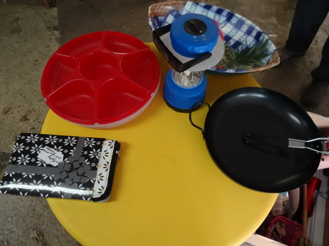 lot 231 image: Camping Cookware