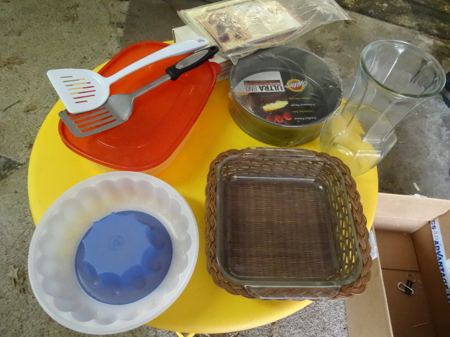 lot 233 image: Cookware