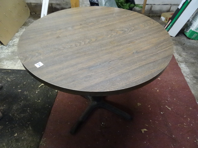 lot 244 image: Round Table