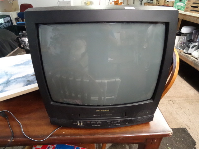 lot 245 image: TV