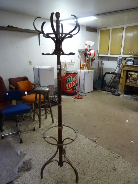 lot 254 image: Coat Rack