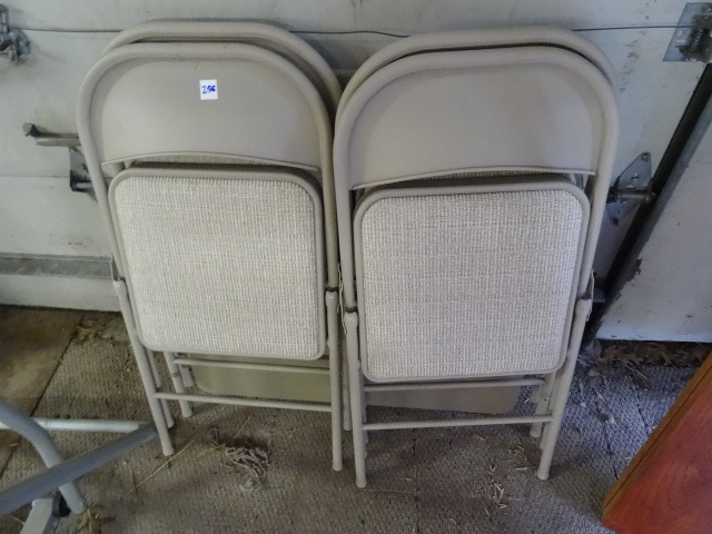 lot 258 image: Chairs, Table