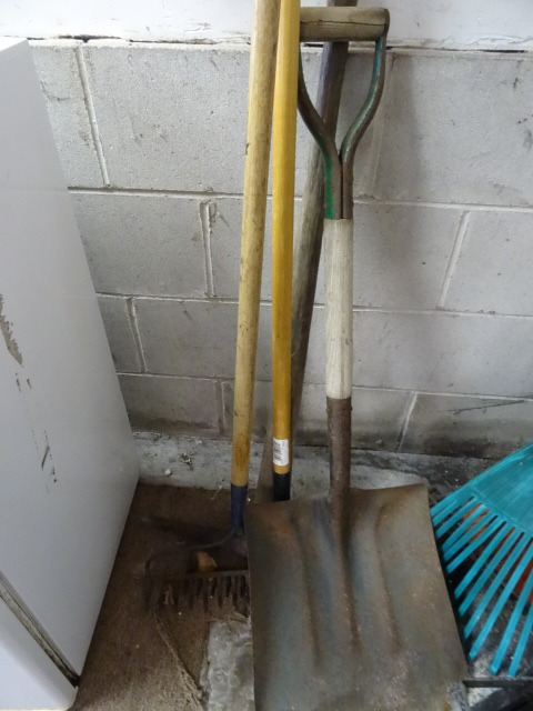 lot 272 image: Pick Axe