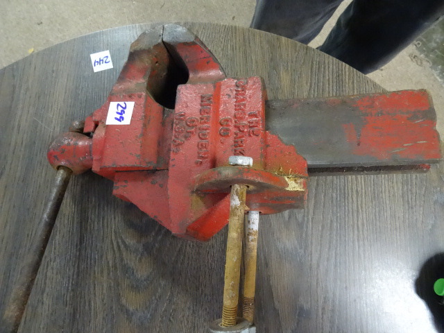 lot 299 image: Bench VIse