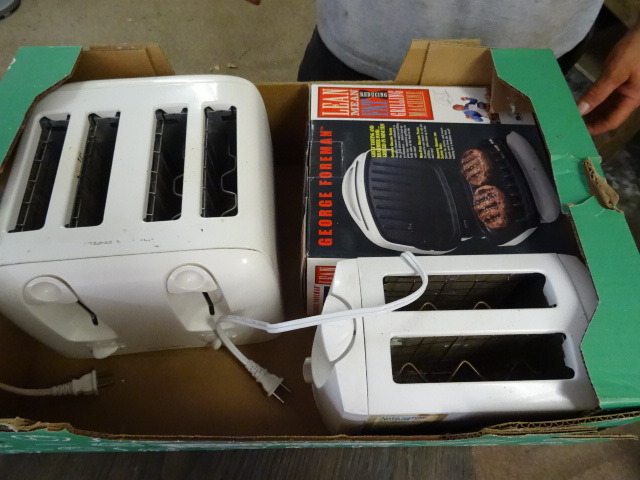 lot 303 image: Toasters