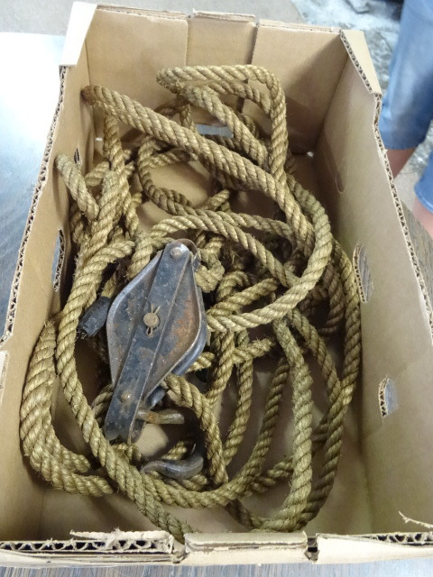 lot 337 image: Rope with Pully