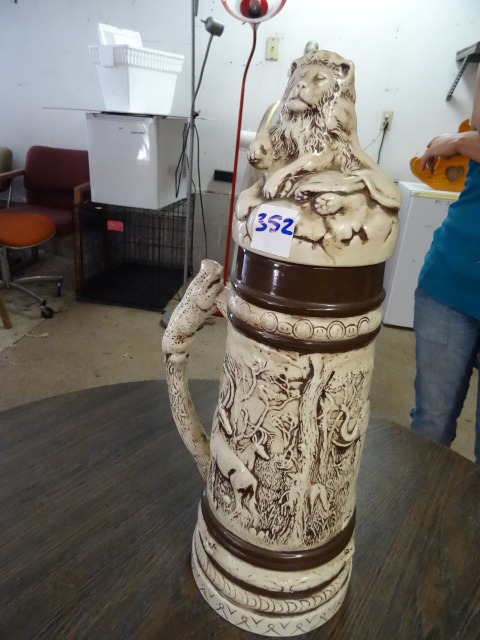 lot 352 image: Large beer stein