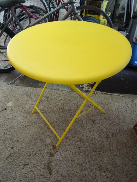 lot 332 image: Fold Up Table