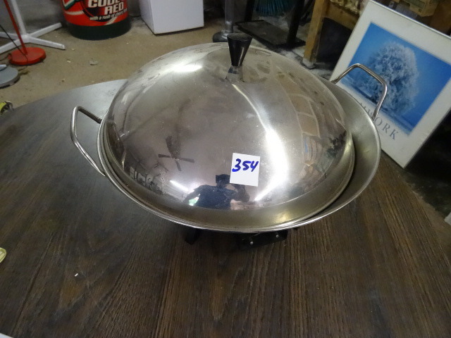 lot 354 image: Wok