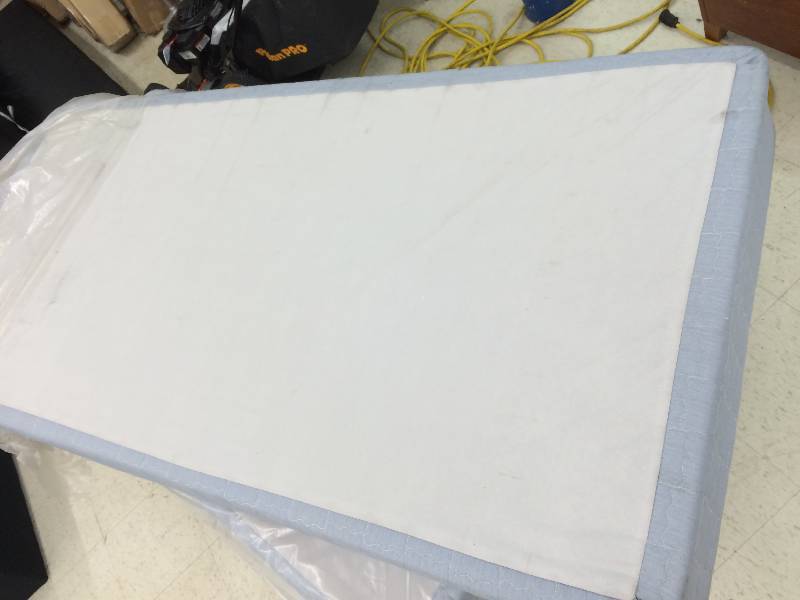 lot 36 image: twin box spring