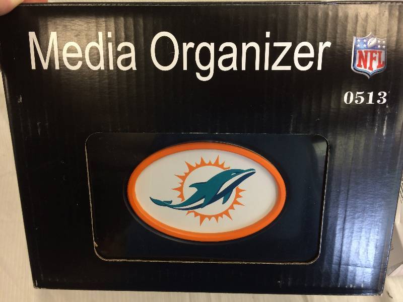 lot 101 image: dolphin media organizer