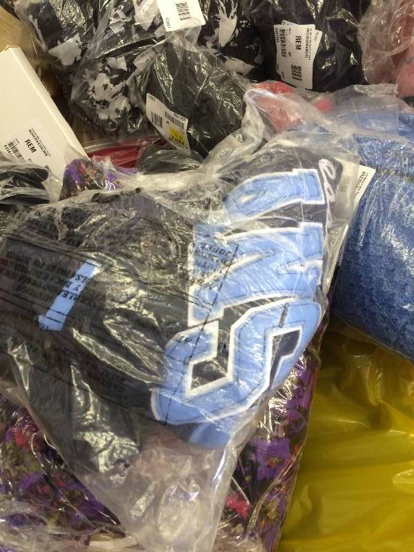 lot 111 image: 100 pieces of brand new clothing  lola p, steve harvey , ambercrombie ,stacy adams lots more brands
