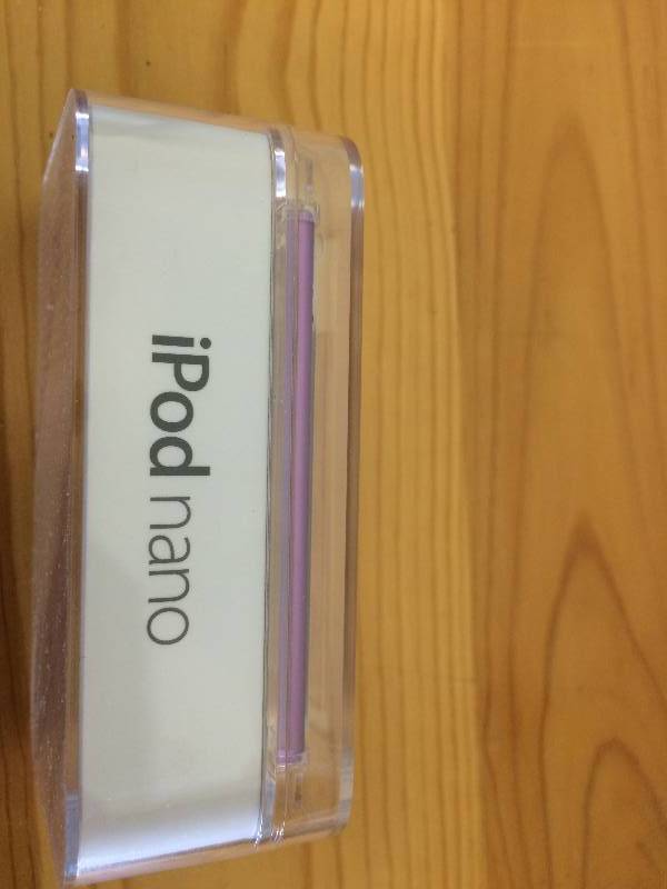 lot 135 image: Apple iPod nano 16GB Silver (7th Generation) NEWEST MODEL purple  retail $150