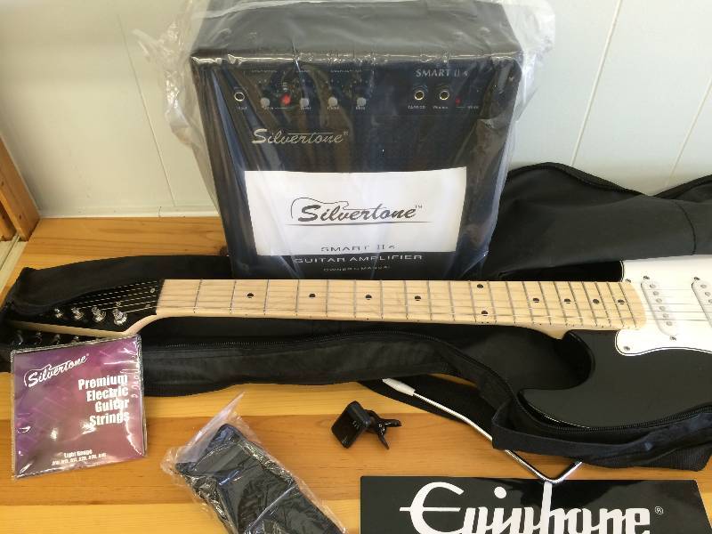 lot 145 image: Silvertone Revolver Electric Guitar Pack, Black - SS11PK-BK   retail $169