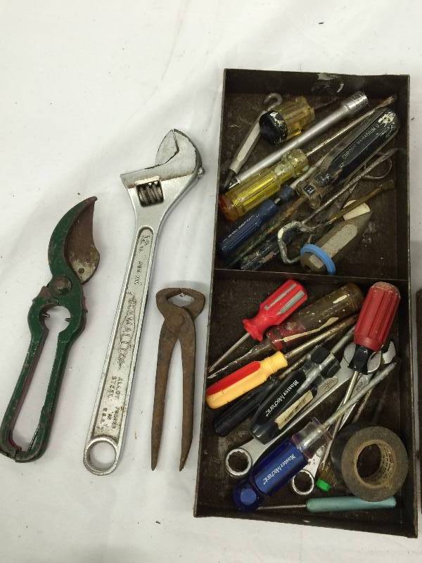 lot 217 image: tool box with lots of tools