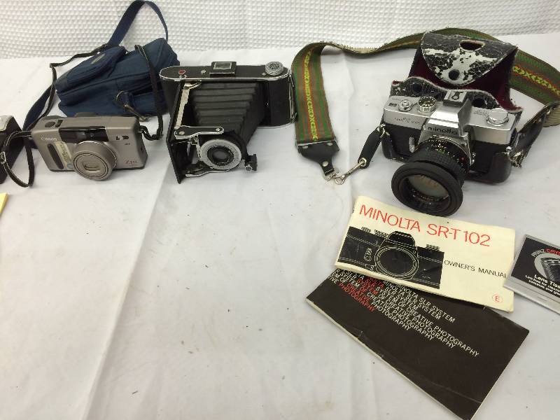 lot 254 image: antique cameras all in good shape