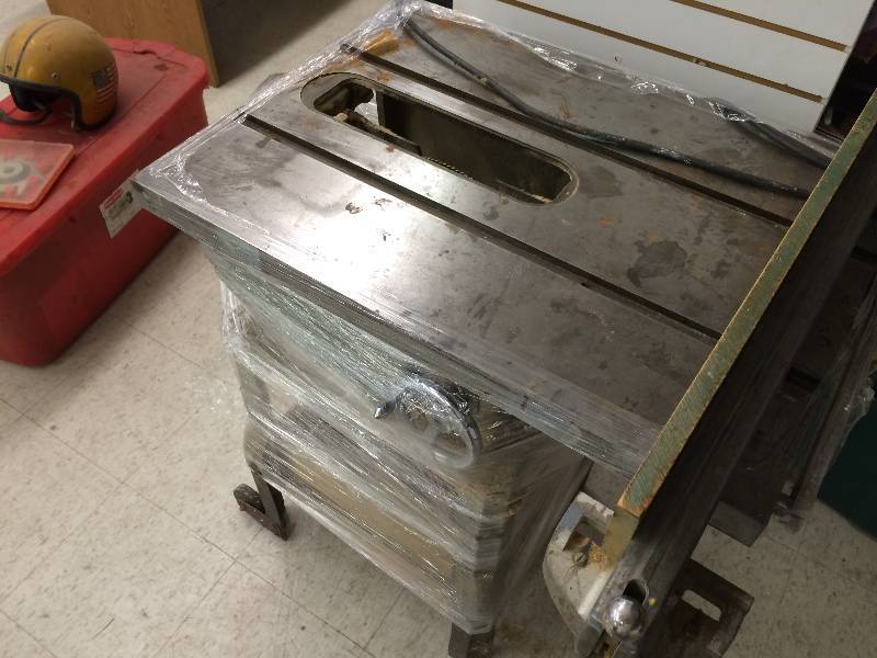 lot 255 image: antique table saw