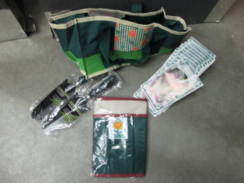 tote 2 shovels seeds and tie waist ...