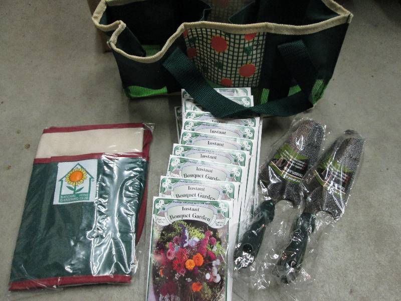 tote 2 shovels seeds and tie waist ...