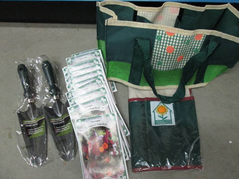 tote 2 shovels seeds and tie waist ...
