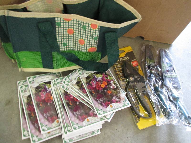 tote 2 shovels seeds plant markers...