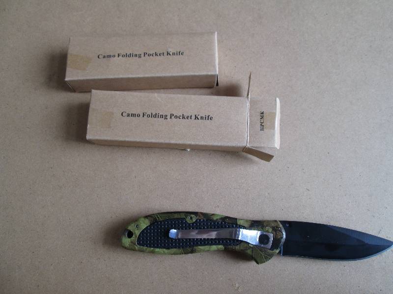 2 new camo hunting knives...