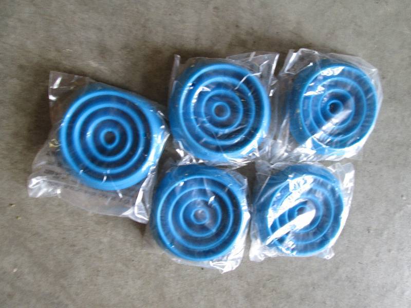 lot of 5 blue rubber collapsible fu...
