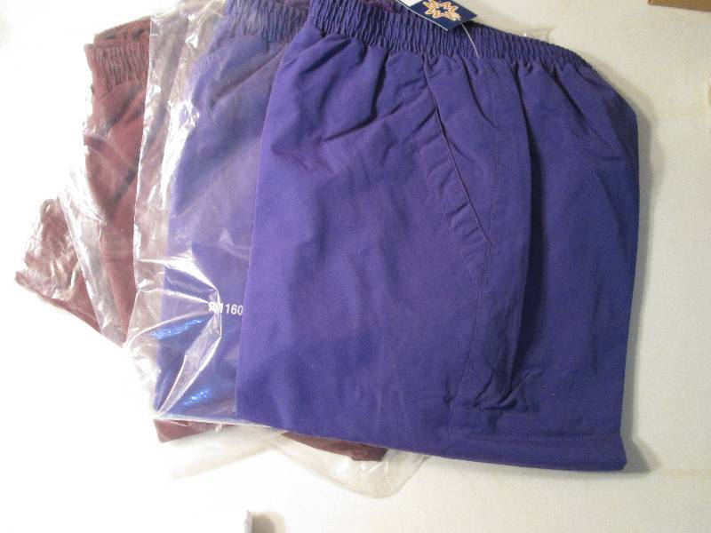 4 size small pants in maroon and pu...