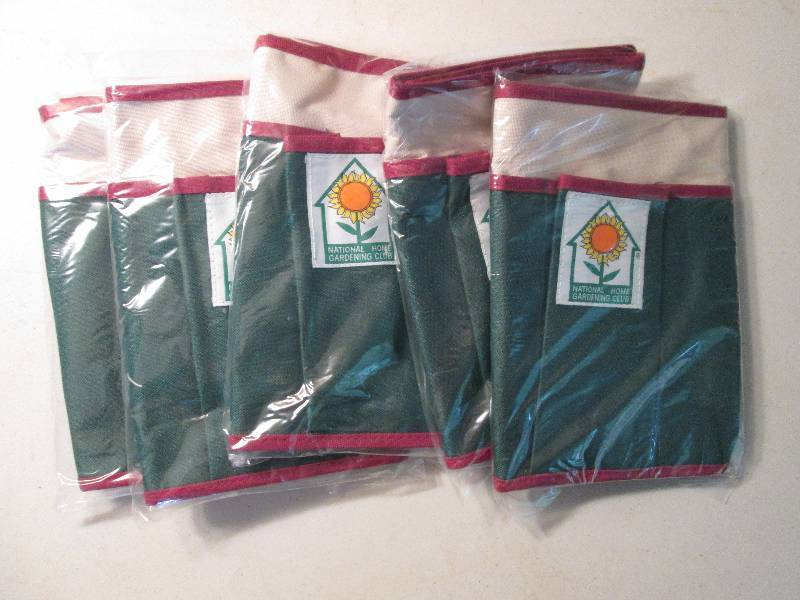 5 gardning totes...