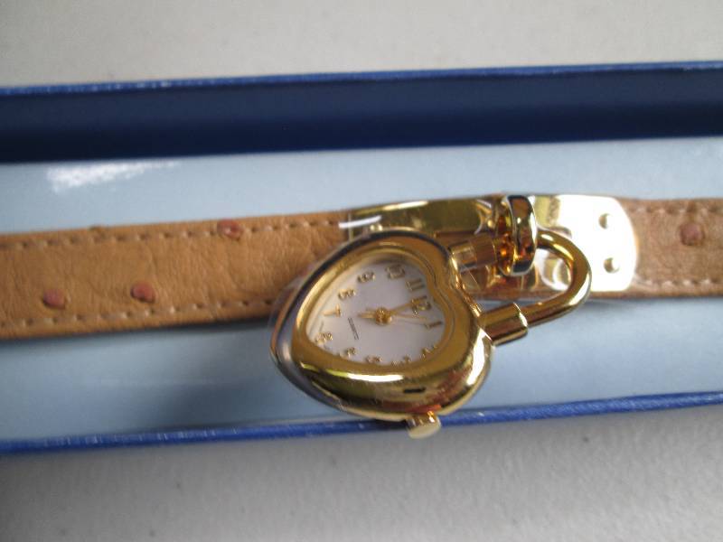 nice heart watch...