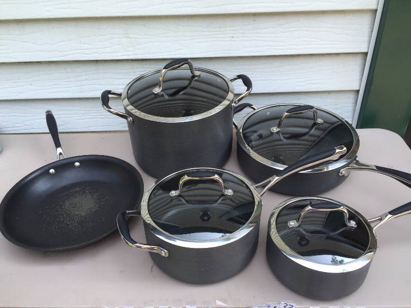 Bobby Flay Pots & Pan set