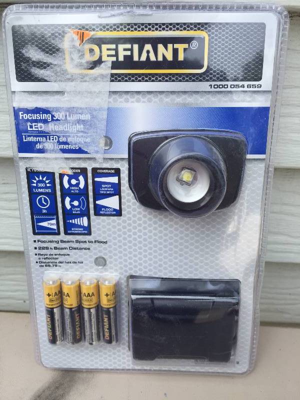 lot 13 image: Defiant 300 Lumen Headlamp