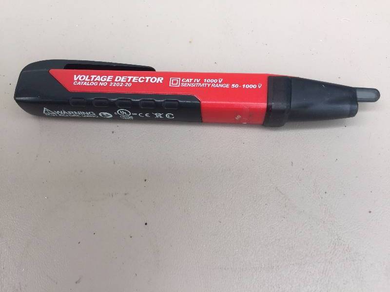lot 29 image: Voltage Detector