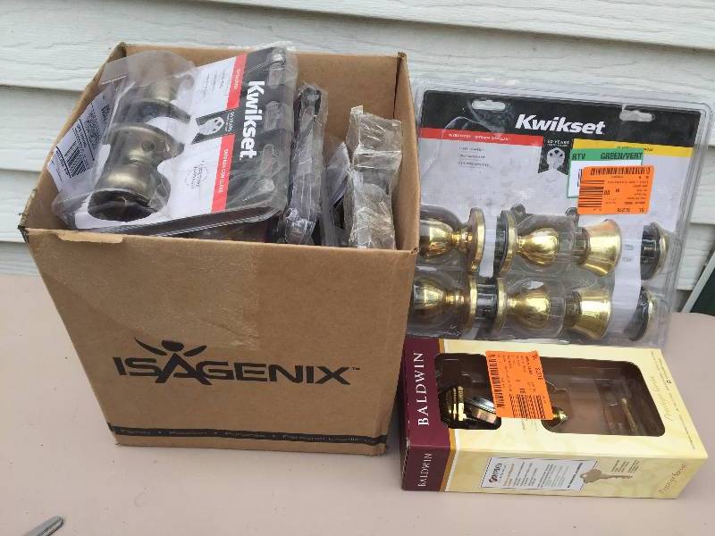 lot 33 image: Large Lot of Door Knobs