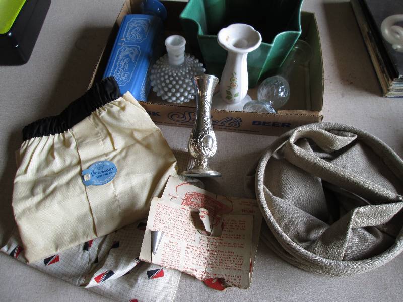 lot 19 image: Lot of vintage vases, shorts and a ...