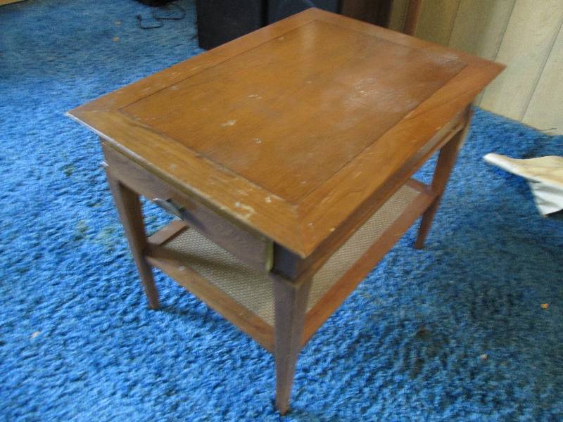 lot 34 image: vintage end table, 28 x 20 and 22...