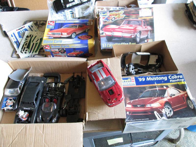 lot 50 image: Lot of model cars and equipment...