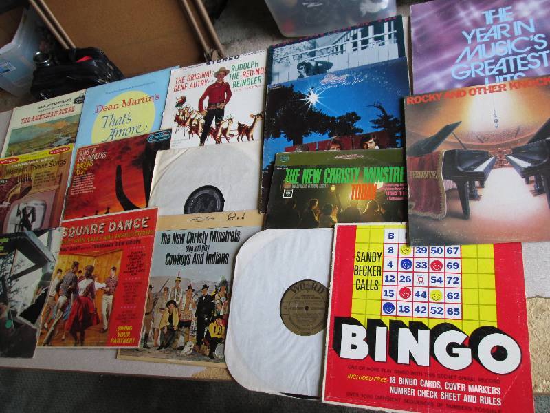 lot 60 image: Lot of classic vinyl records...