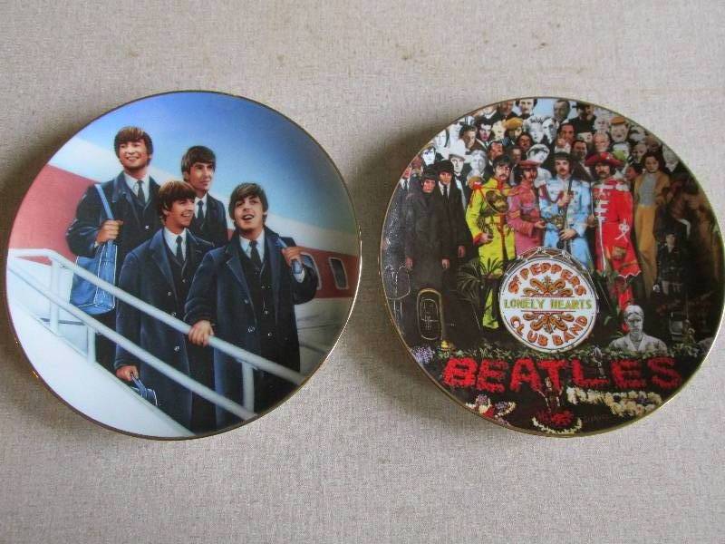lot 64 image: 2 Beatles collector plates...