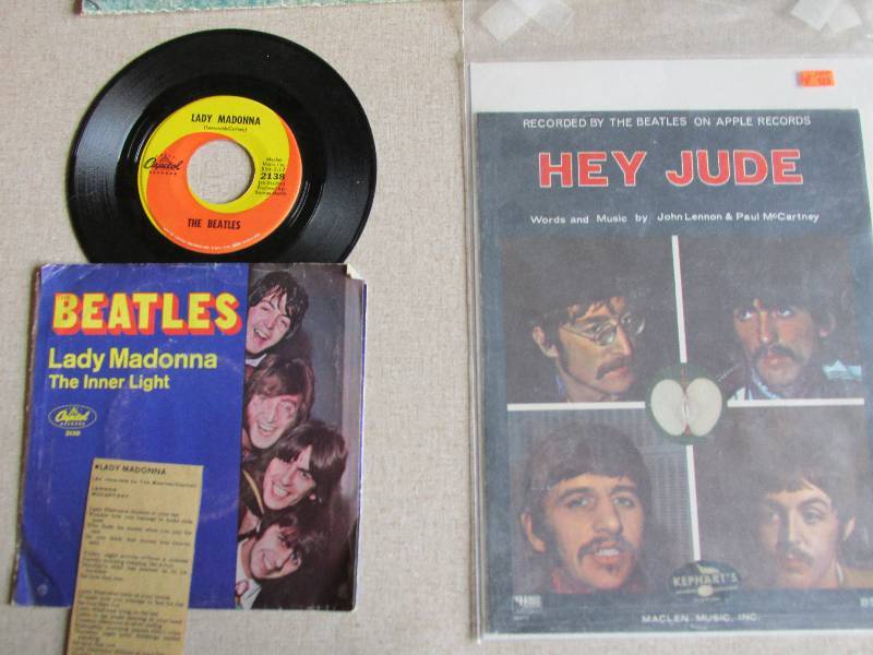lot 76 image: Lot of Beatles records, Yoko Ono, a...