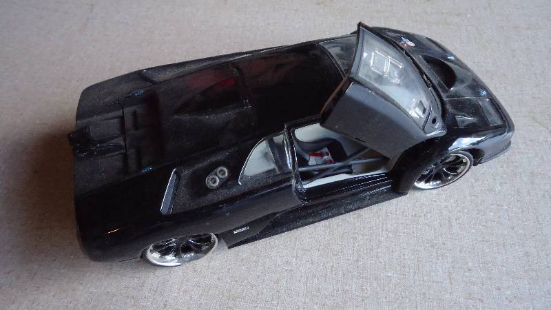 lot 129 image: Lamborghini Diablo GTR model car...