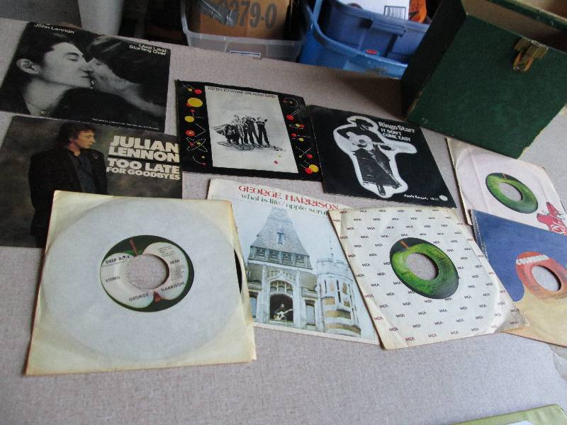 lot 118 image: Lot of Beatles theme records with a...