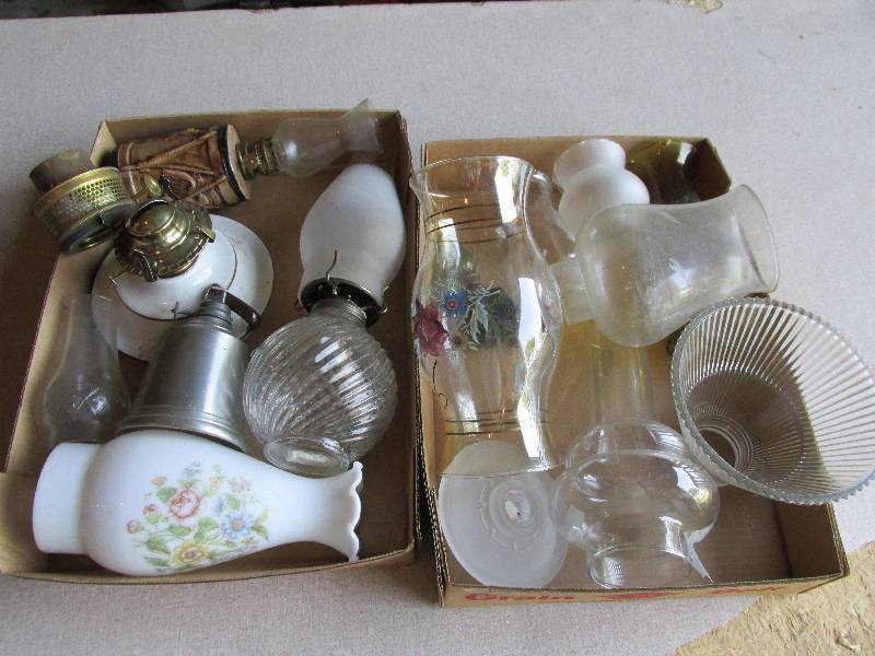 lot 146 image: Lot of vintage oil lamps and globes...