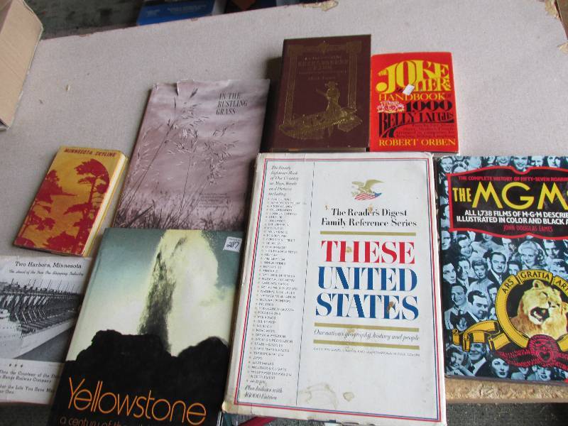 lot 182 image: Lot of non-fiction books...