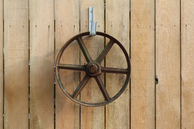 lot 29 image: Antique Pulley Wheel