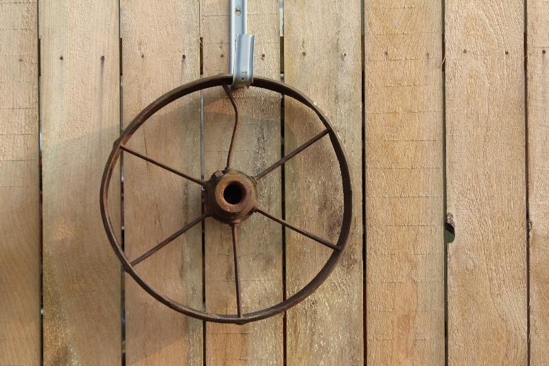 lot 32 image: Antique Pulley Wheel