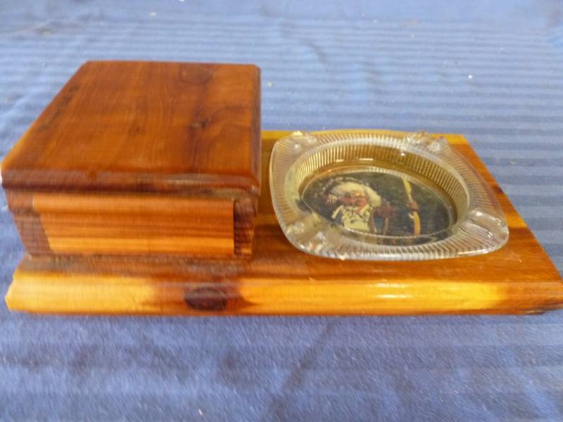 lot 42 image: Vintage Cedar Box