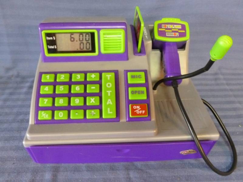 lot 59 image: Kids Cash Register