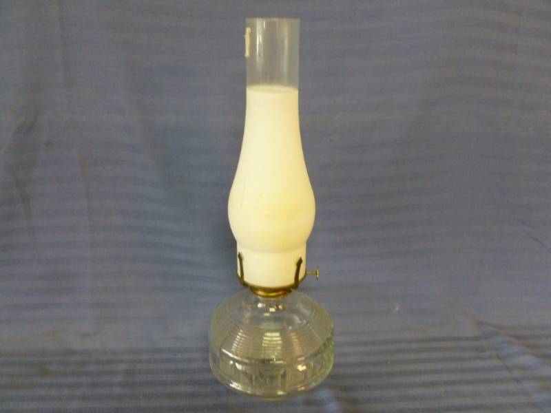 lot 71 image: Oil Lamp