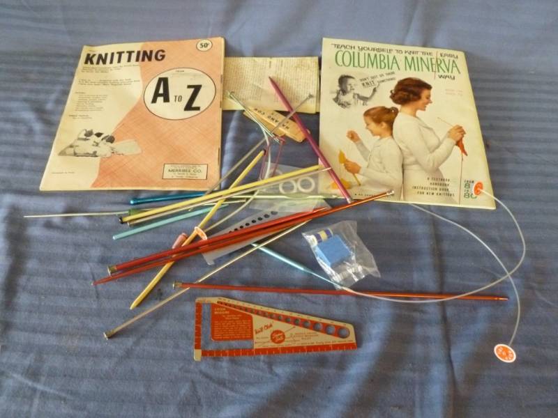 lot 102 image: Knitting Items